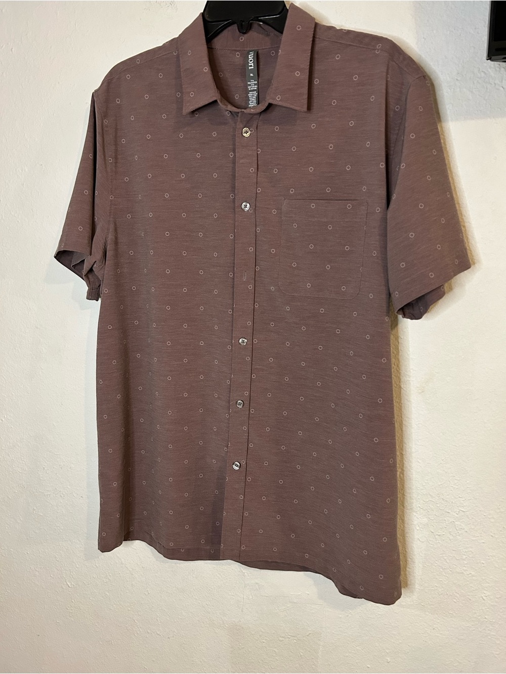 Vuori short-sleeve button Down shirt in Brown with subtle dot XL